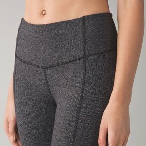 Lululemon Gather & Crow Crop II Herringbone Heathered Black